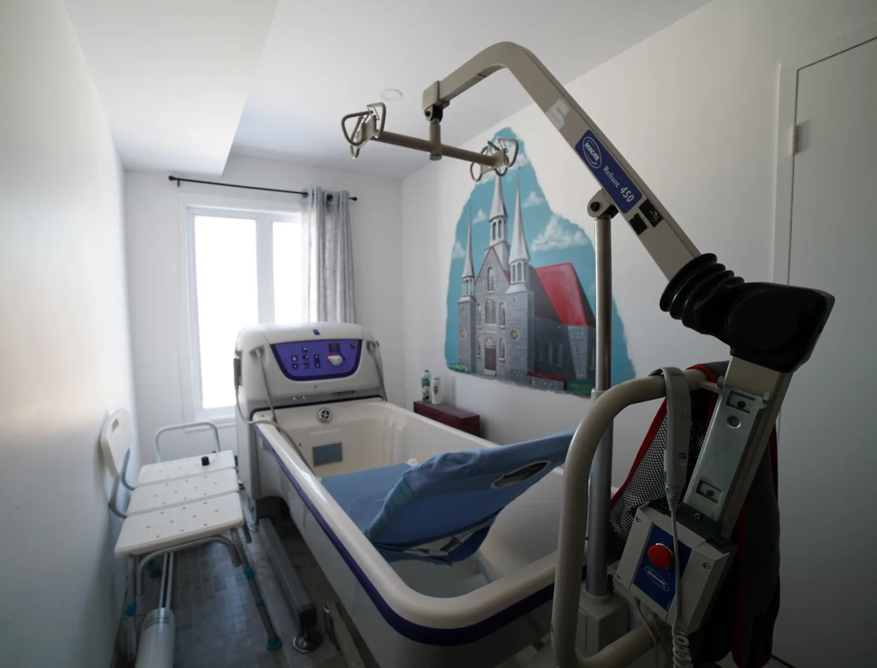L’espace bain présenté dans la galerie de la Résidence Sainte-Famille